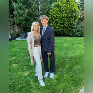 Meet your Posher, Robin